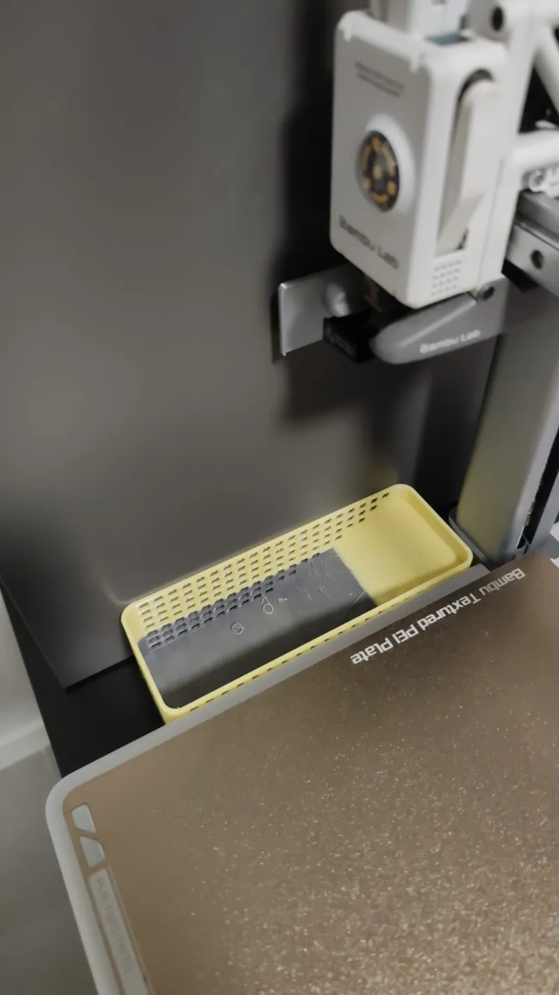 Small poop slider