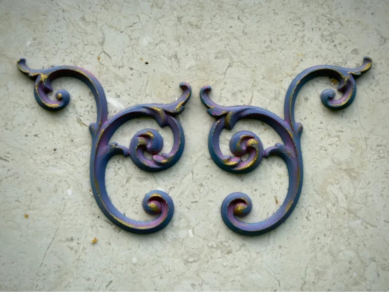 Ornement décoratif，style baroque，volutes patinées