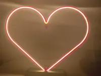 Lampe cœur LED sur pied — photo 1