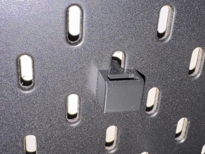 Skadis USB Display Mount