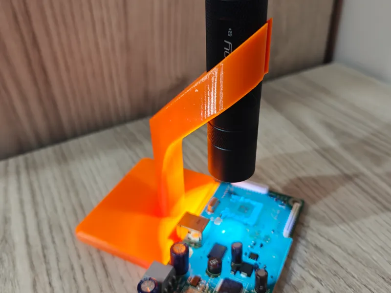 UV Flashlight Stand – for Curing Solder Mask
