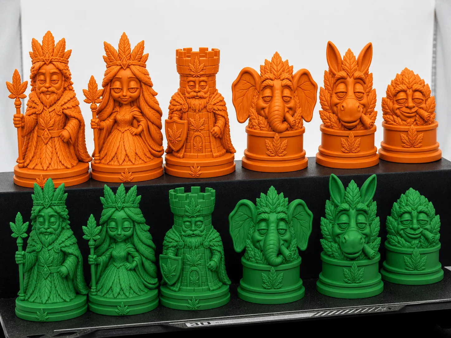 Royal Kush Fantasy Chess Set & Chess Board
