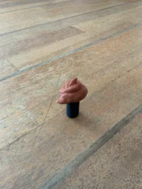 Kleinerer Kackhaufen