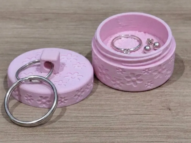 Travel Jewelry Keeper Keychain 