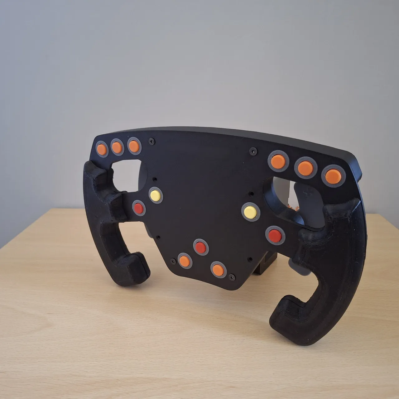 SIM RACE - Racing Simulator wheel and pedals view 4
