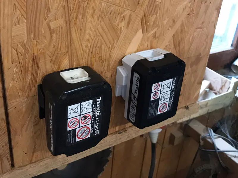 Makita CXT Battery mount / Akkuhalter 14,4V White
