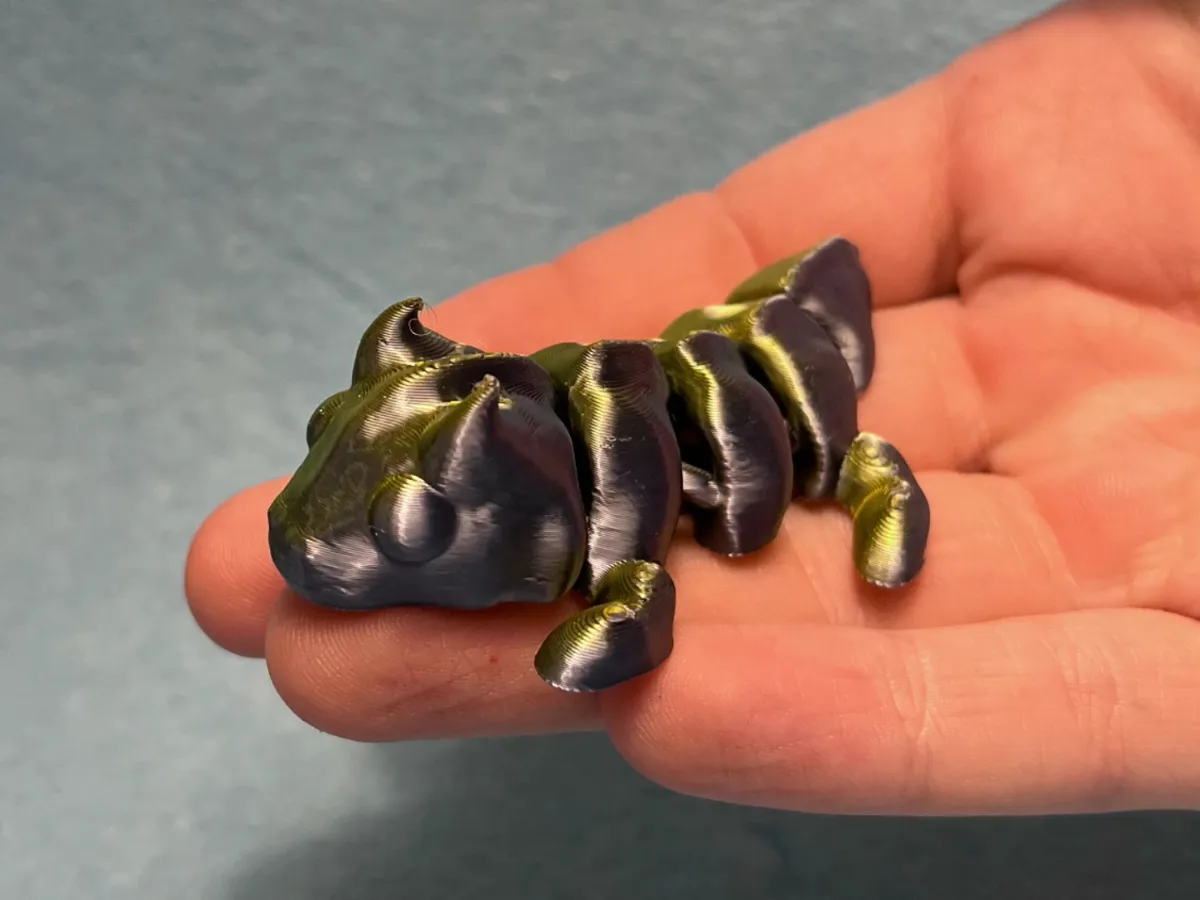 Mini dragon articulé, finition lisse