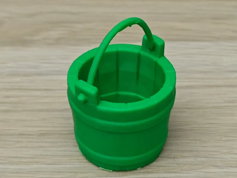 Wooden bucket
