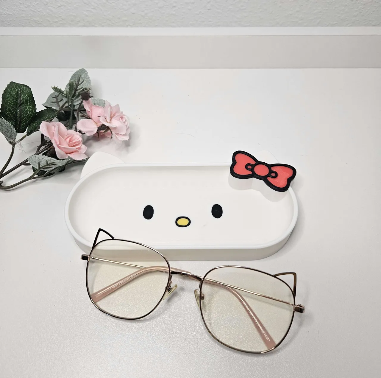 Hello Kitty Glasses Holder Tray view 4