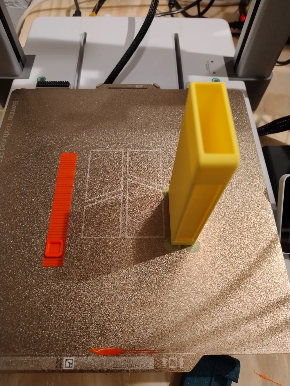 Box with sliding door by Alwyn - MakerWorld