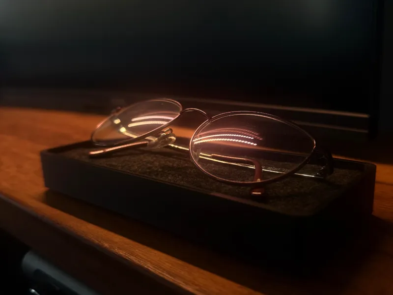Desk Eyeglasses Holder with Soft Felt Surface