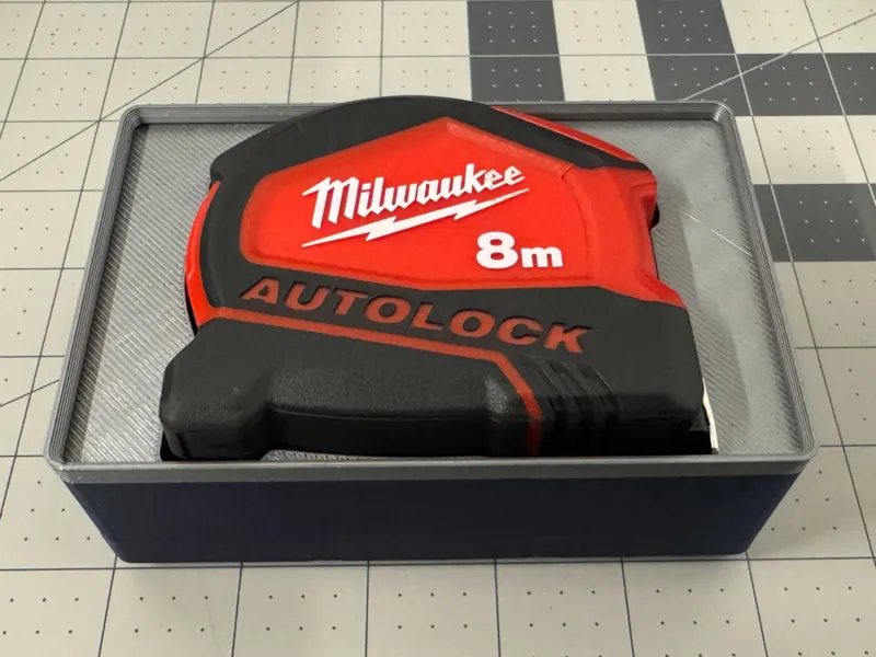Milwaukee Autolock Tape Measure 8m / 25ft