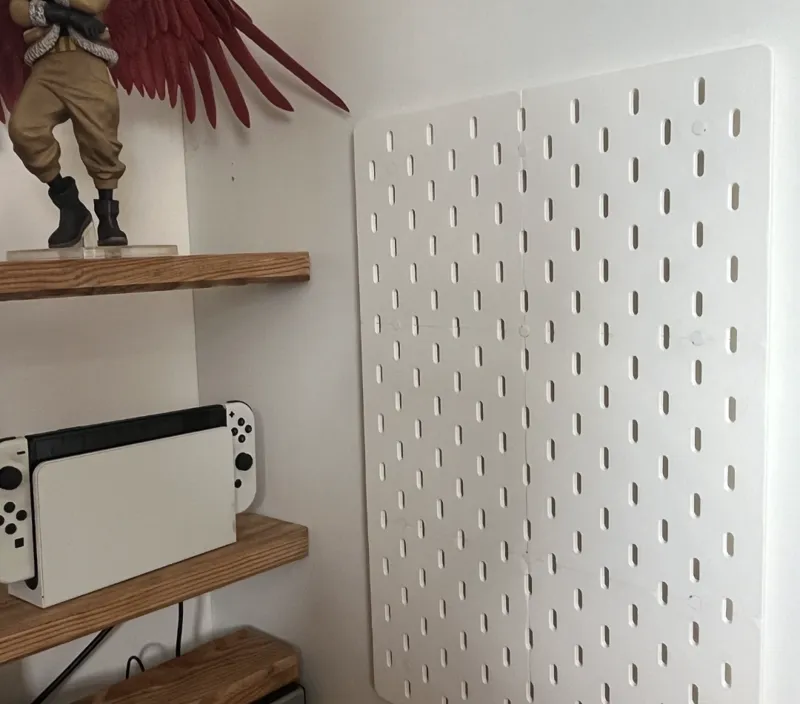 InfiniSkadis A1 minmal-cost and Invisible Screws