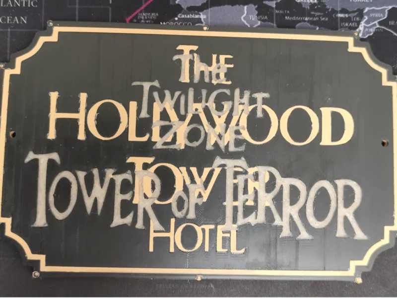 Insegna Tower of Terror Disneyland