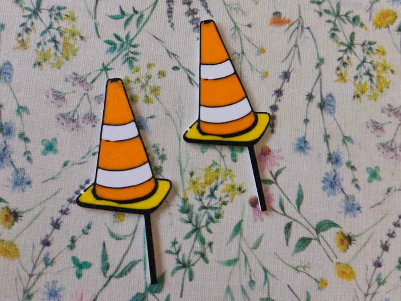 Cone topper