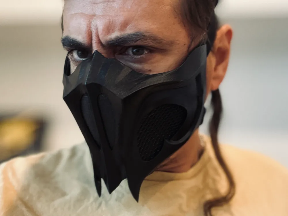 Pieza para disfraz o exhibición: Noob Saibot Alternative mask - Born in Pain. Referencia del modelo original.