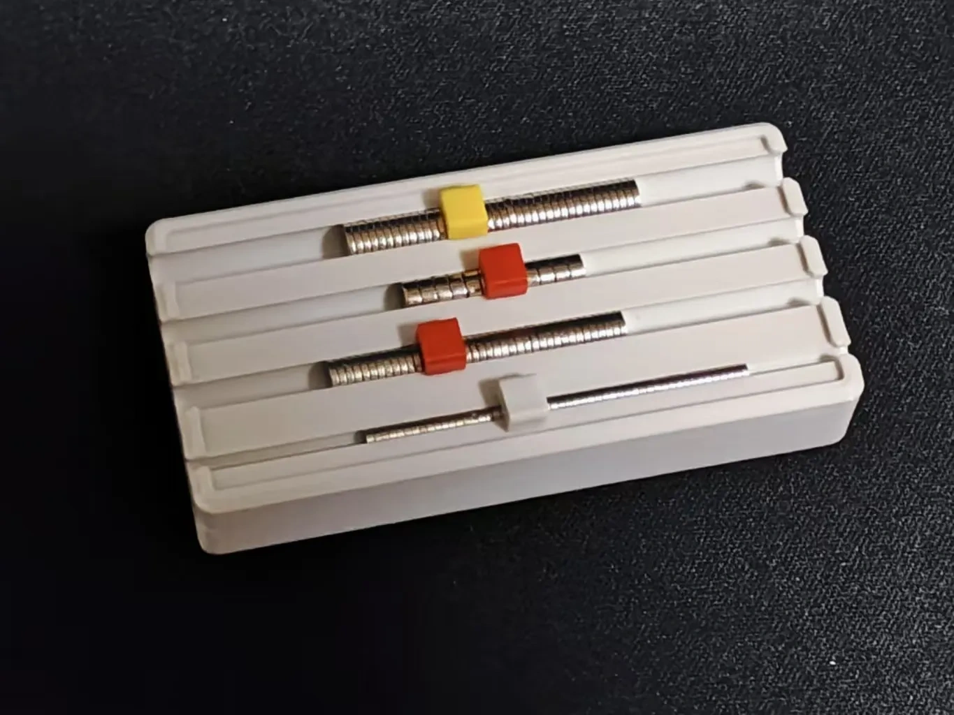 Miniatura 4 do modelo 3D 磁铁收纳模块