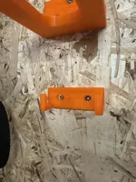 0.2mm layer, 5 walls, 20% infill