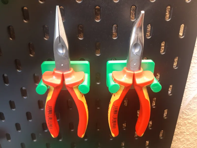 Skadis Halterung für Knippex Flachrundzange