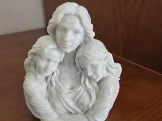 Busto mãe e filhas