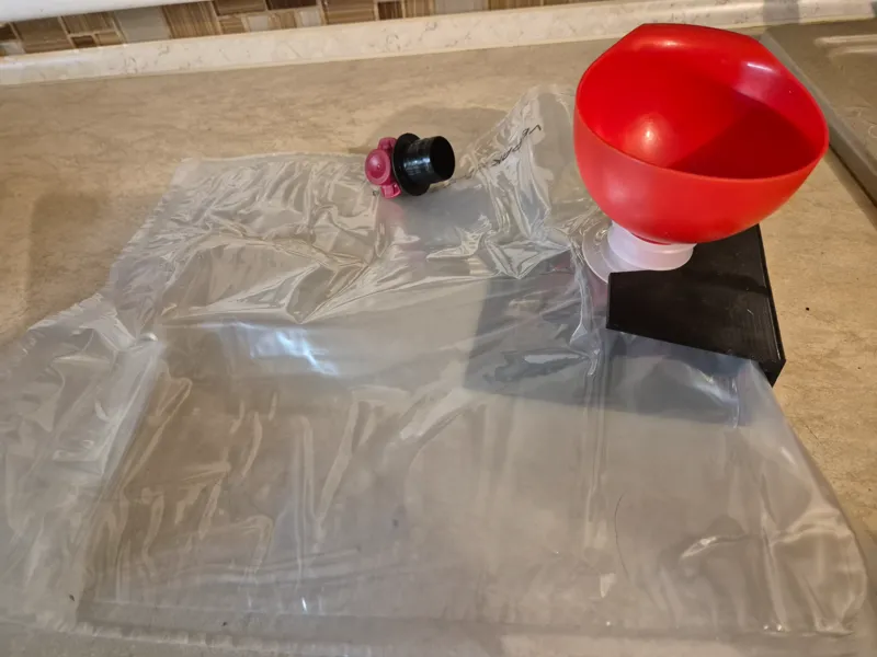 Bag in box jig, filler