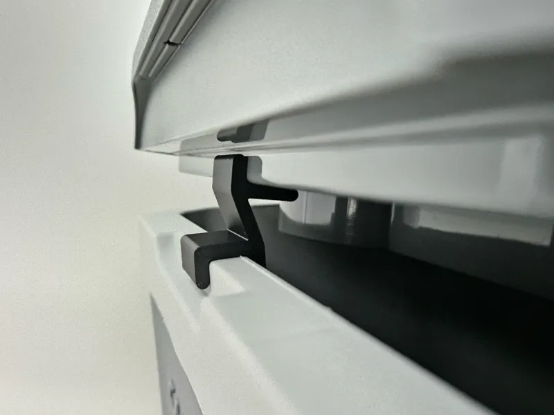 Cool box lid opener (Campingaz)