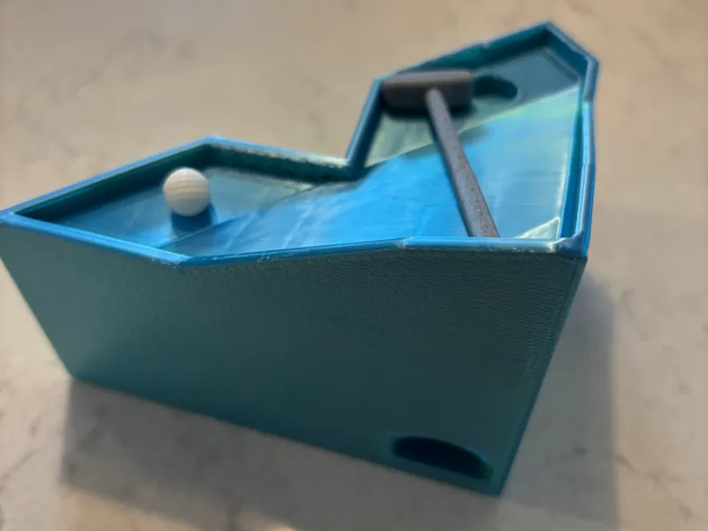 Minigolf Hole 6/18 The Apex Course 1