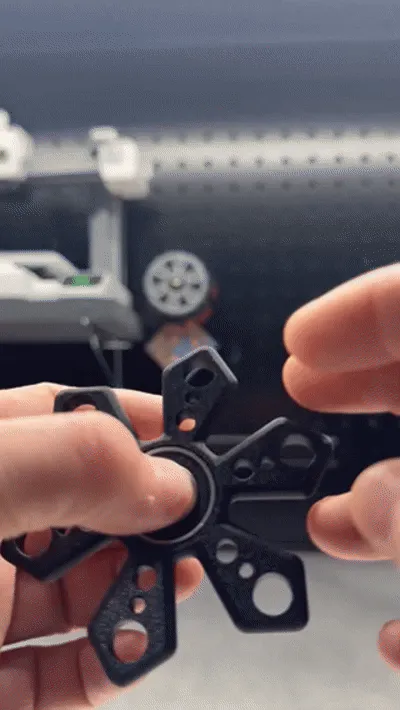 Fidget spinner à roulement 6900RS