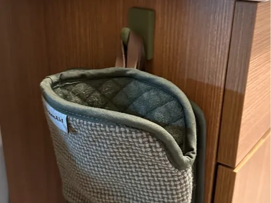 Command Strip Hook