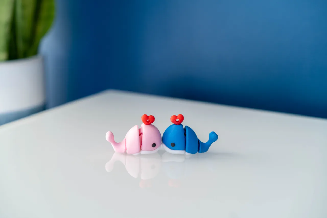 Articulated Whale Flexi Toy (Magnet & Keychain) view 4