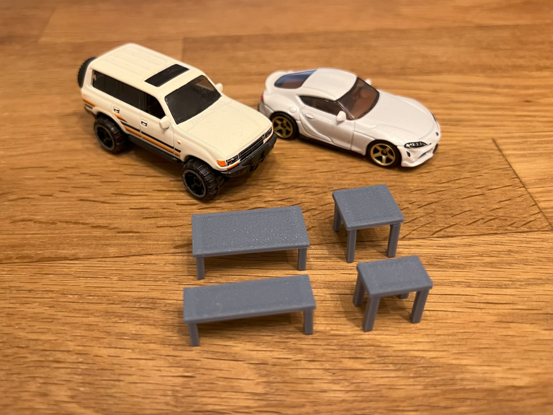 workbench table garage 1/64 scale car diorama 