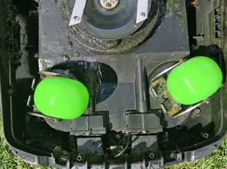 Yardforce 500 front wheel