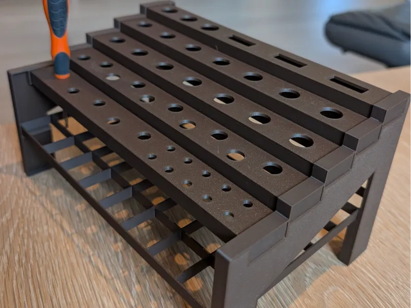 Desktop modular scredriver stand
