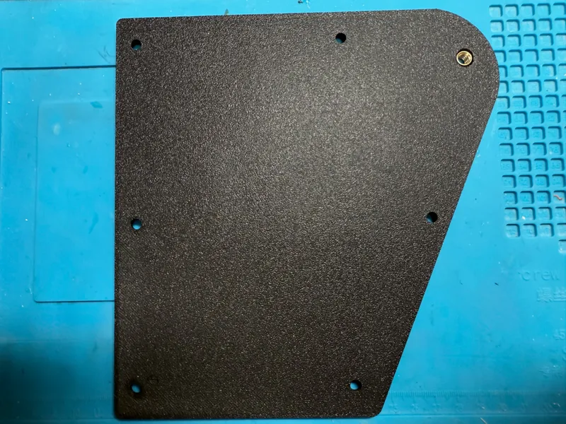 The Ultimate Glove80 Mounting Plate