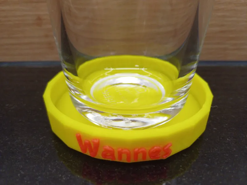 Simple and customizable coaster for drinks