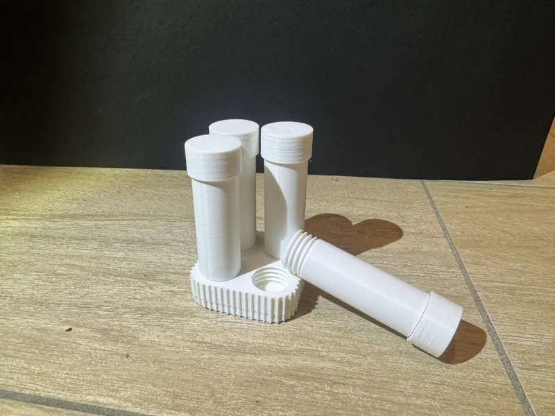 ChemMate 4 - secure tube holder
