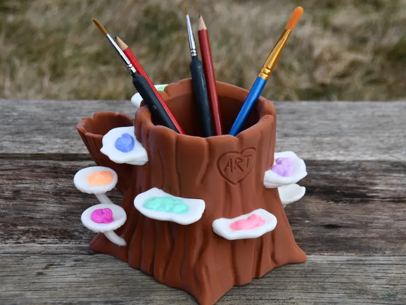 Artist’s Tree Stump Palette & Brush Holder