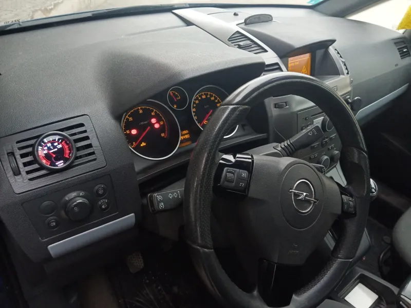 Opel Zafira B gauge pod 52mm driver side