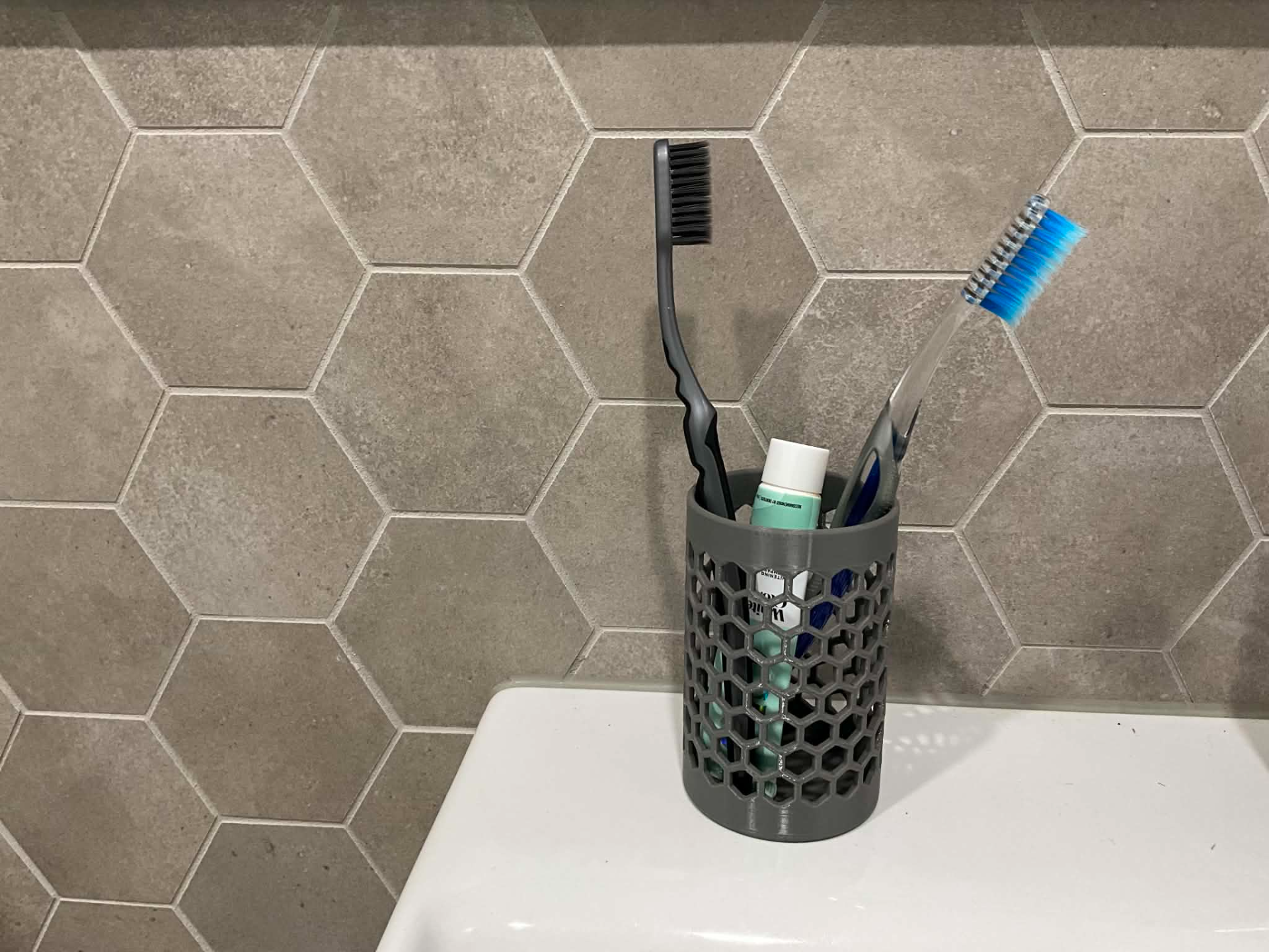 Honeycomb Design Toothbrush Holder - PETG