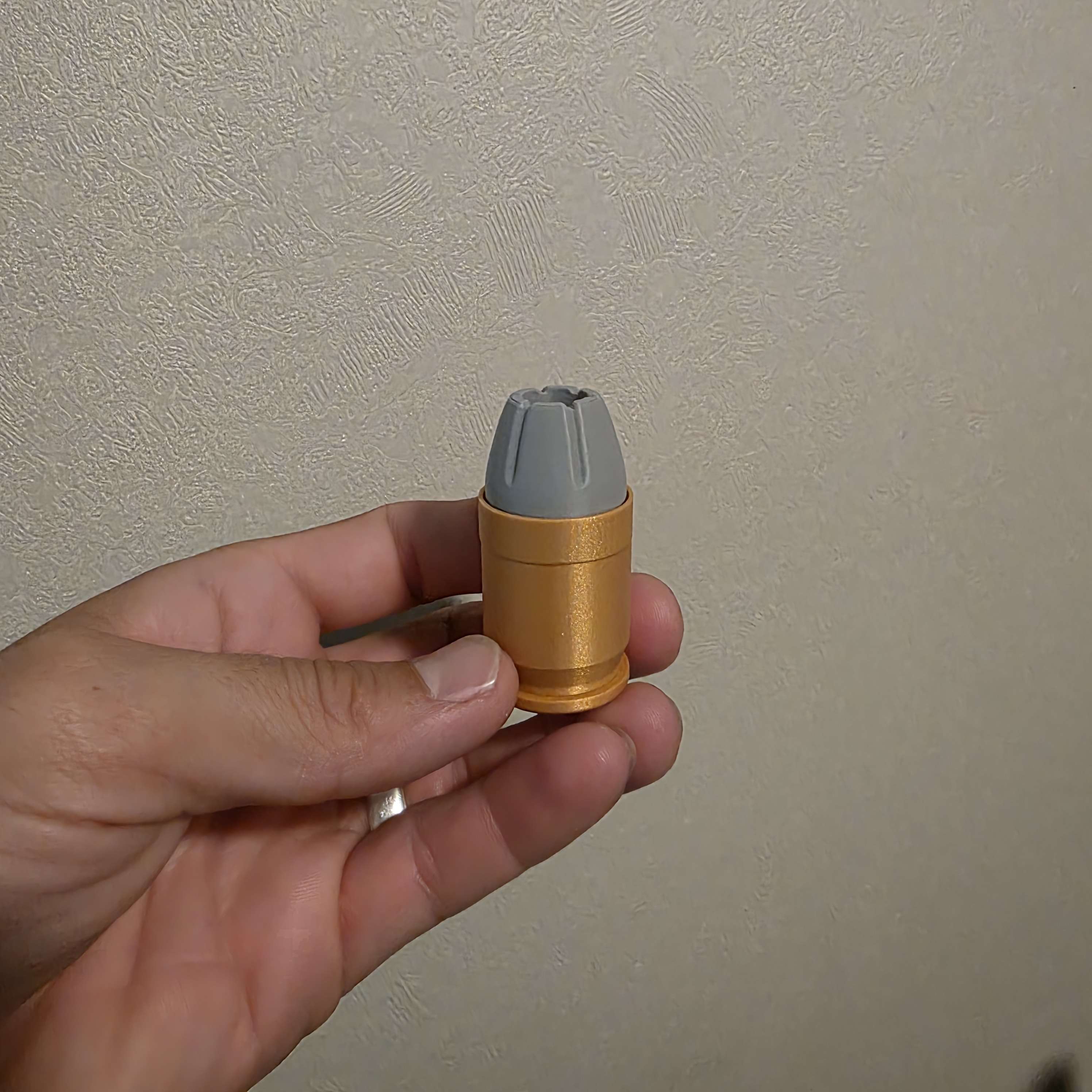 Miniatura 1 do modelo 3D BULLET CLICKER