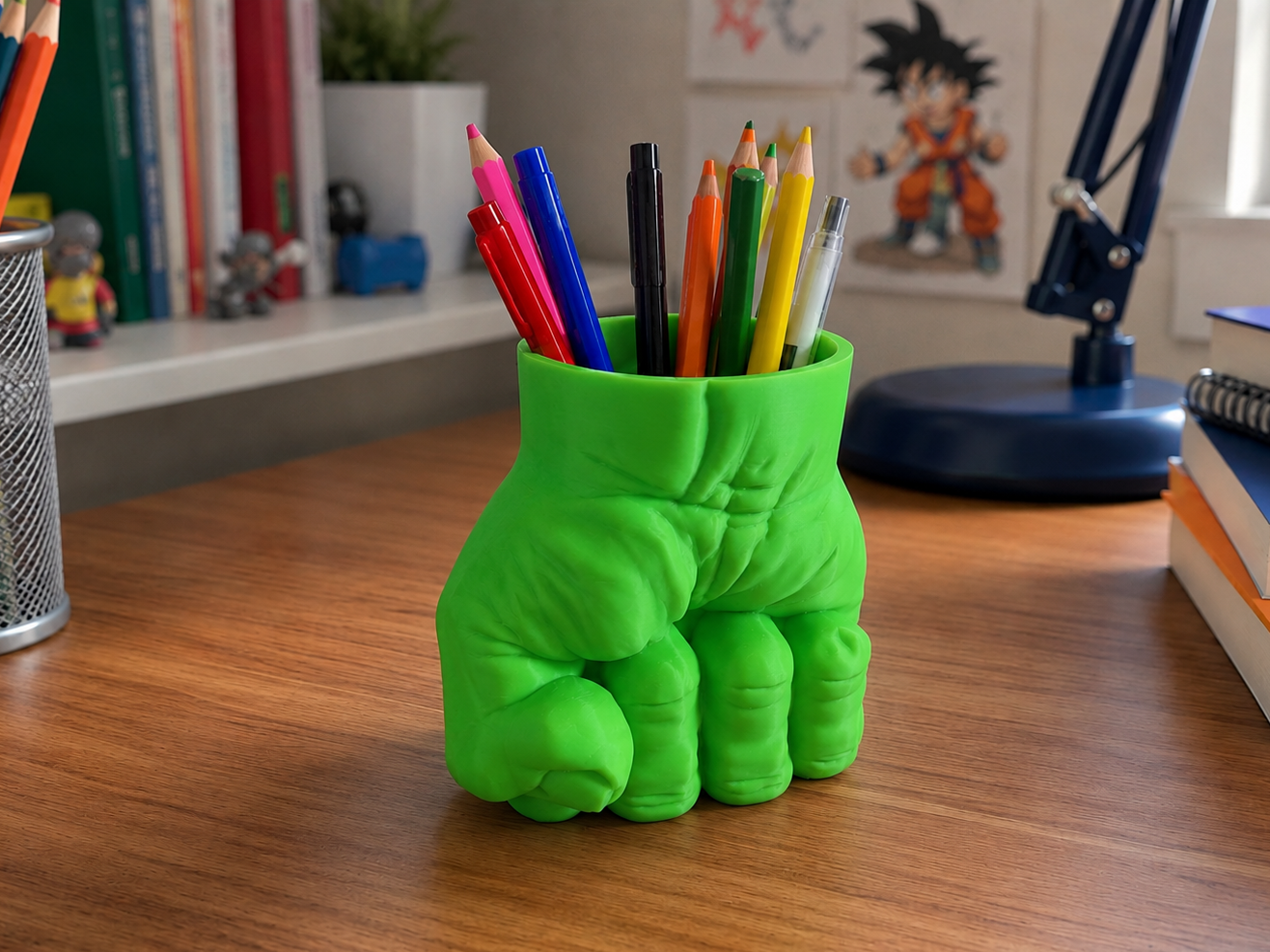 Hulk Smash Pen Holder - High Detail