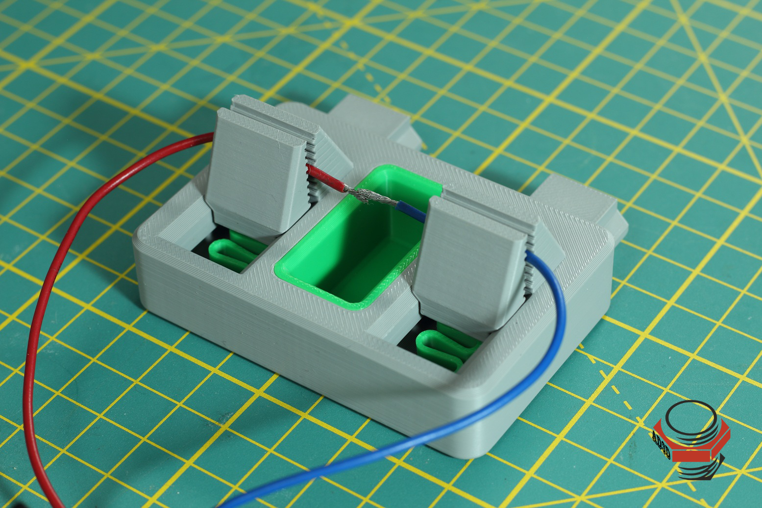 Miniatura 2 do modelo 3D Wire Soldering Jig