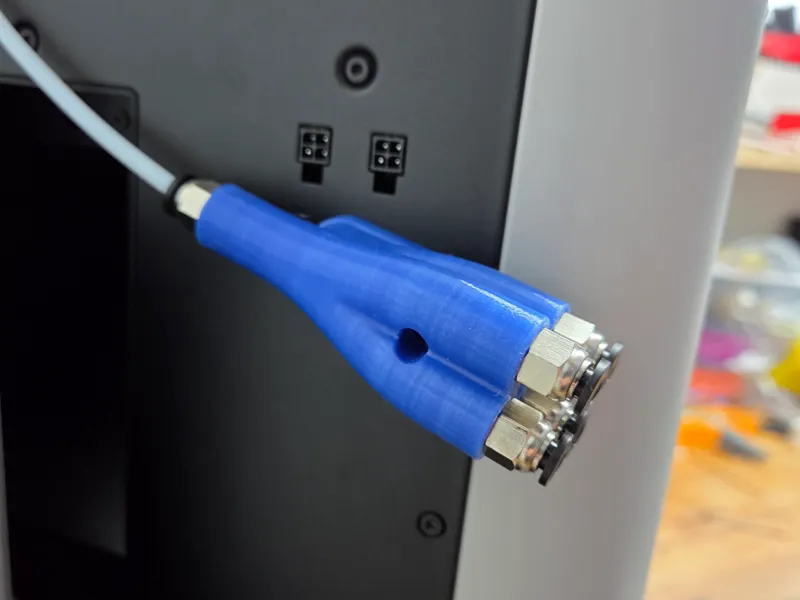 4-in-1 PTFE Adapter mit M3 Schraubbefestigung