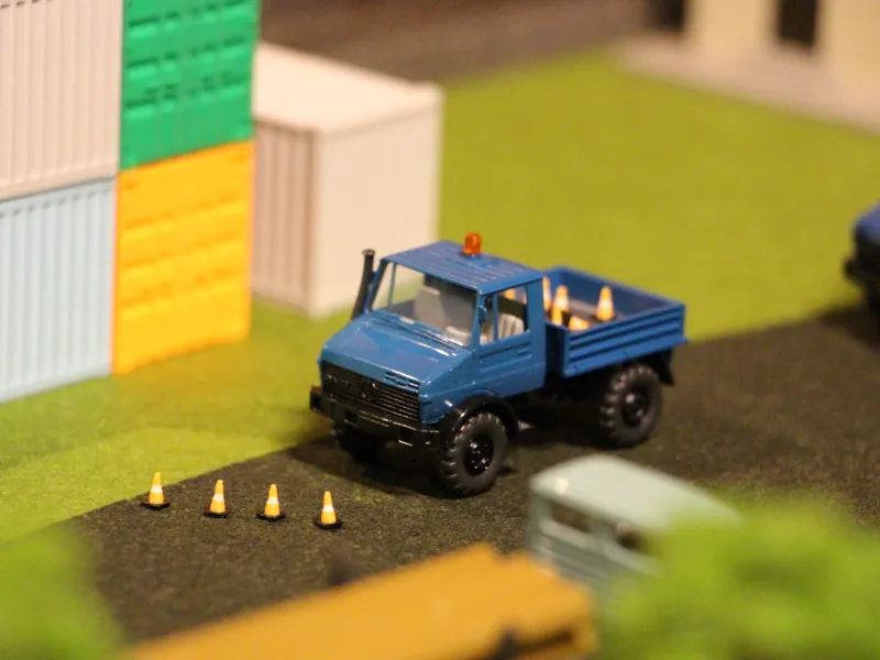 1:87 Traffic Cones (3-Colour Set)
