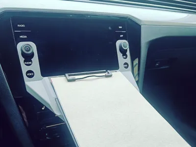 VW Passat (bj2023) Clipboard / Tablet Holder