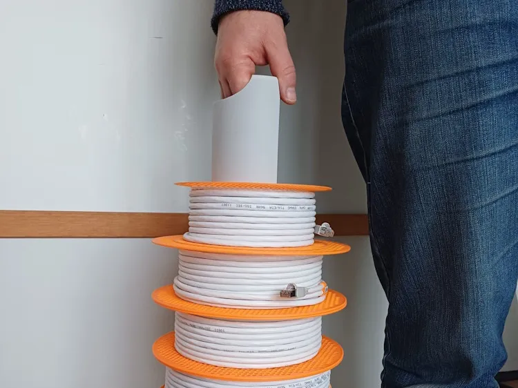 UTP-cable spool carrier