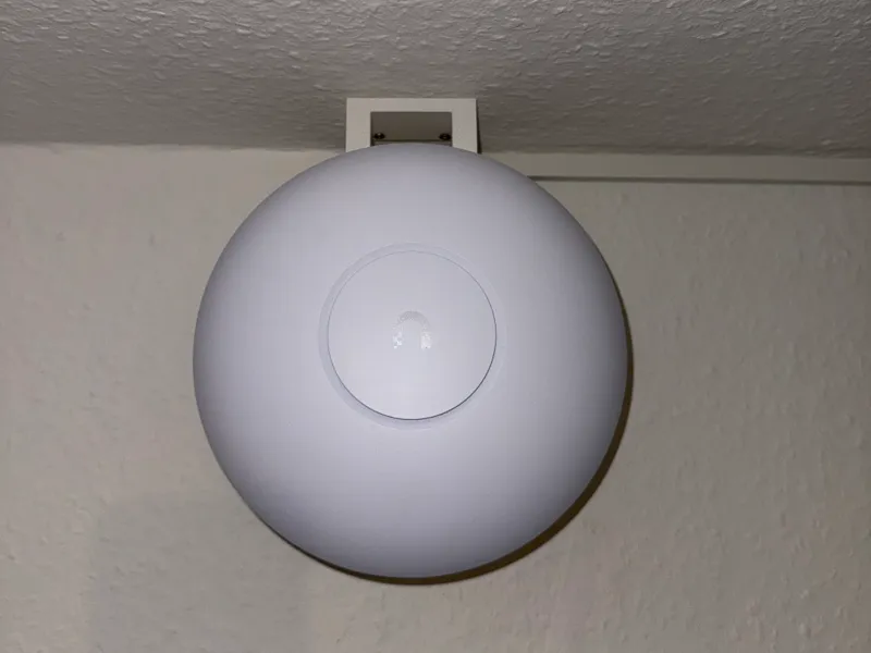 Unifi U7 Pro Max - Wall or Ceiing Mount