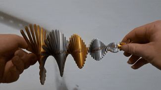 Linked Helix Christmas Tree(Kinetic DNA Art Piece)