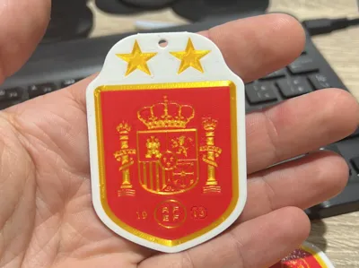 SPANISH NATIONAL TEAM EMBLEM TWO STARS KEYCHAIN