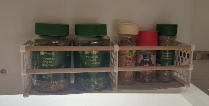 Spice rack in 3 sizes with wooden dowels
